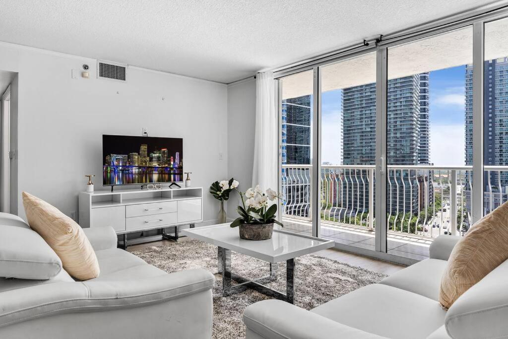 Modern 2/2 With Beautiful Ocean And Brickell Views Lejlighed Miami Eksteriør billede